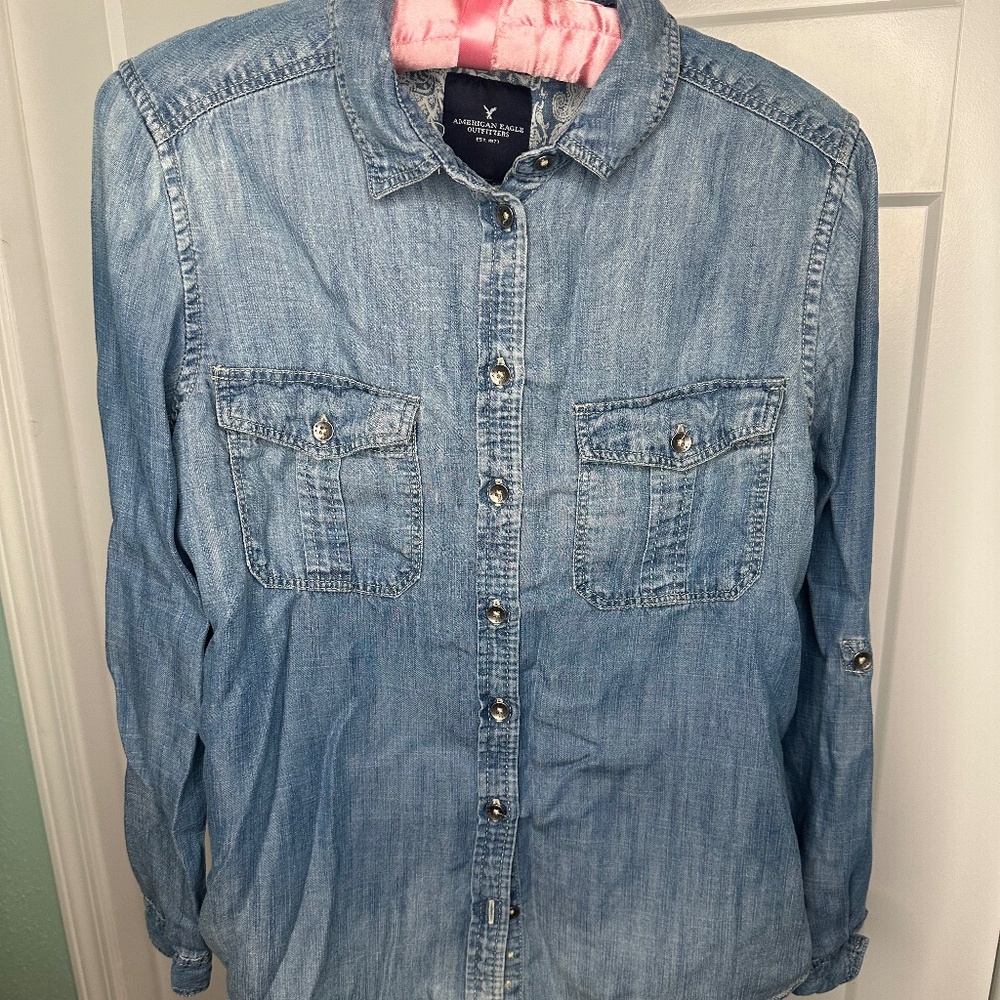 American Eagle Outfitters women's "Boyfriend Fit" Small long-sleeve denim shirt